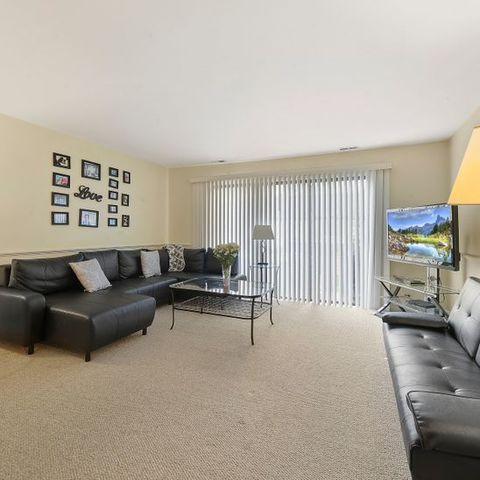4640 Calvert Dr #A2, Rolling Meadows, IL 60008 photo 2