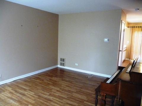 1925 Kenilworth Cir, Hoffman Estates, IL 60169 photo 3