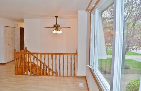 1077 Windsor Dr, Wheaton, IL 60189 photo 6