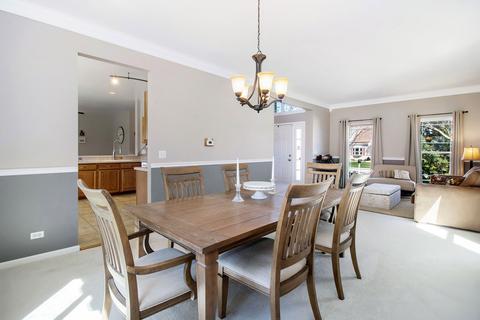140 Troutman Dr, Bartlett, IL 60103 photo 9