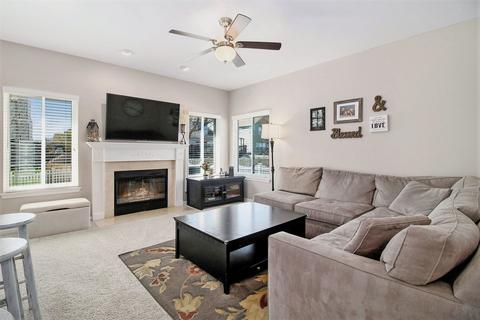 140 Troutman Dr, Bartlett, IL 60103 photo 3