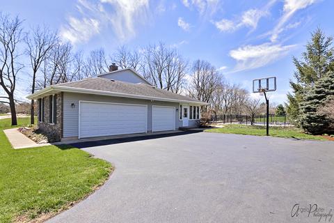 1205 Matanuska Trl, Mchenry, IL 60050 photo 2
