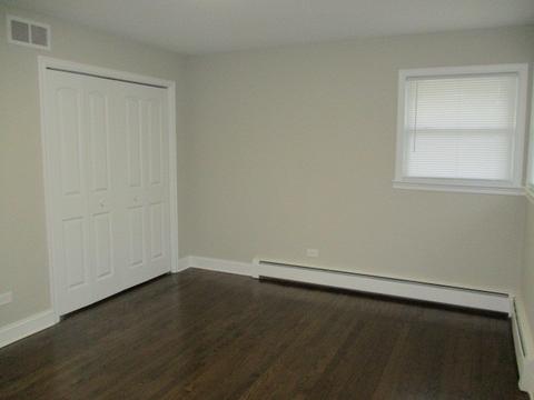 17 W 31st St, Steger, IL 60475 photo 9