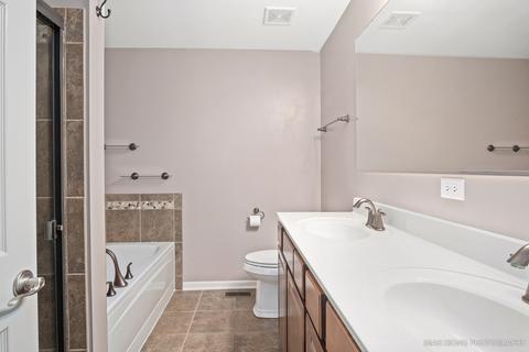 3404 Cameron Dr, Elgin, IL 60124 photo 9
