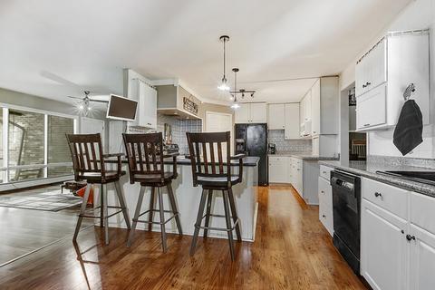 2647 E Old Post Rd, Crete, IL 60417 photo 6
