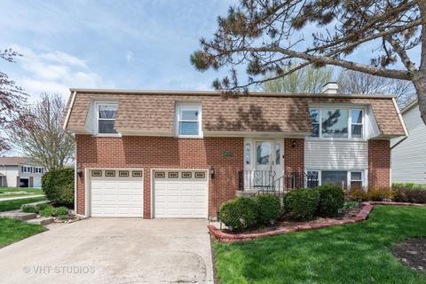 3679 Whispering Trails Dr, Hoffman Estates, IL 60192 photo 1