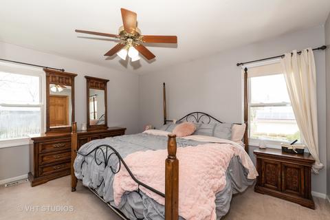 3679 Whispering Trails Dr, Hoffman Estates, IL 60192 photo 9