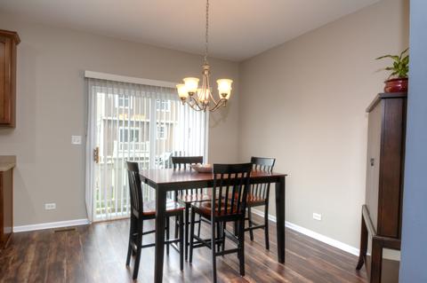 3102 Valley Falls St, Elgin, IL 60124 photo 7
