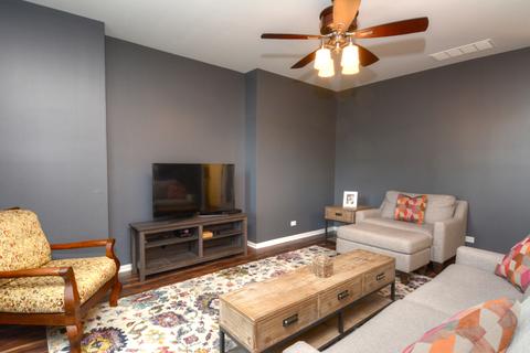 3102 Valley Falls St, Elgin, IL 60124 photo 3