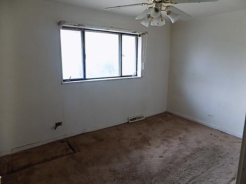 1315 E 83rd St, Chicago, IL 60619 photo 9
