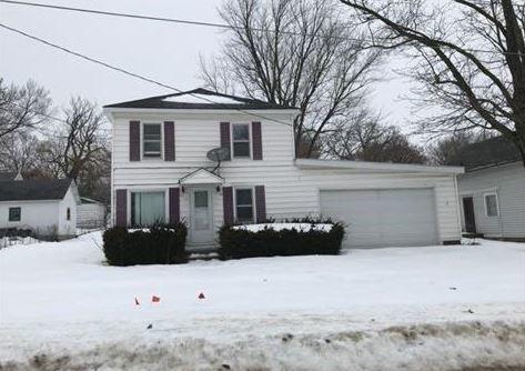 308 E 6th St, Pecatonica, IL 61063 photo 2