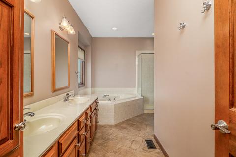 910 Ironwood Cc Dr, Normal, IL 61761 photo 26
