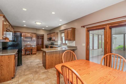 910 Ironwood Cc Dr, Normal, IL 61761 photo 12