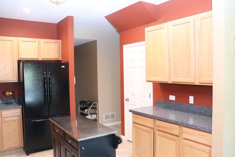 989 Oak Ridge Blvd, Elgin, IL 60120 photo 6