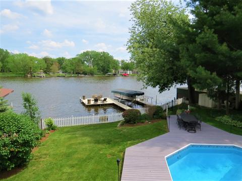 2410 Orchard Beach Rd, Mchenry, IL 60050 photo 14