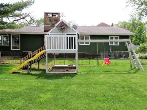 2410 Orchard Beach Rd, Mchenry, IL 60050 photo 12