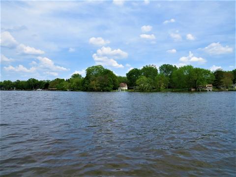 2410 Orchard Beach Rd, Mchenry, IL 60050 photo 5