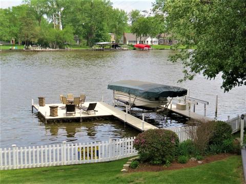 2410 Orchard Beach Rd, Mchenry, IL 60050 photo 2