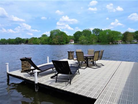 2410 Orchard Beach Rd, Mchenry, IL 60050 photo 3
