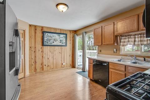 853 Walnut Ct, Marengo, IL 60152 photo 11