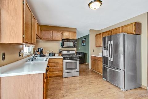 853 Walnut Ct, Marengo, IL 60152 photo 2