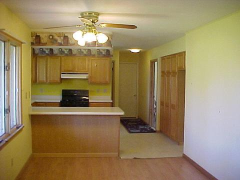 445 Grove St, Capron, IL 61012 photo 7