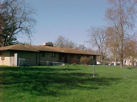 445 Grove St, Capron, IL 61012 photo 2