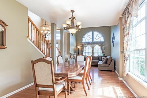 176 Dallas Dr, Bartlett, IL 60103 photo 9
