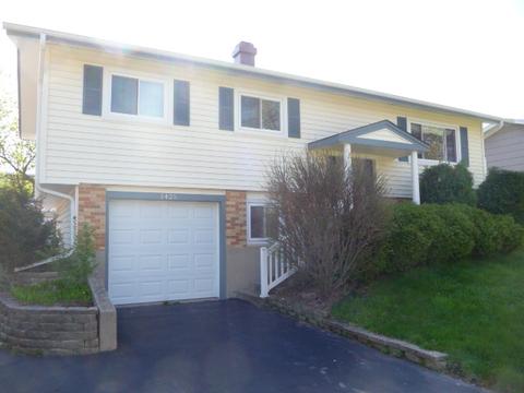 1425 Jefferson Rd, Hoffman Estates, IL 60169 photo 2