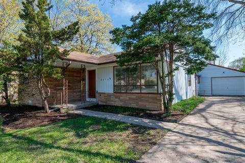 2313 Saint James St, Rolling Meadows, IL 60008 photo 3