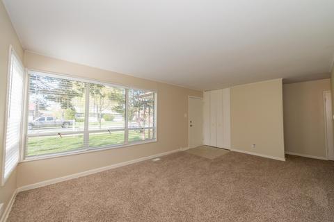 2313 Saint James St, Rolling Meadows, IL 60008 photo 4