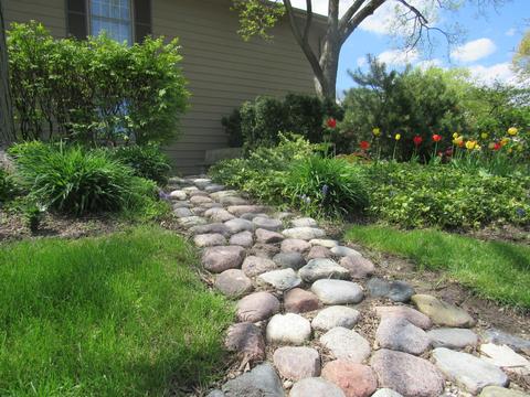 555 Avondale Ln, Hoffman Estates, IL 60169 photo 11