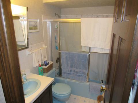 555 Avondale Ln, Hoffman Estates, IL 60169 photo 17