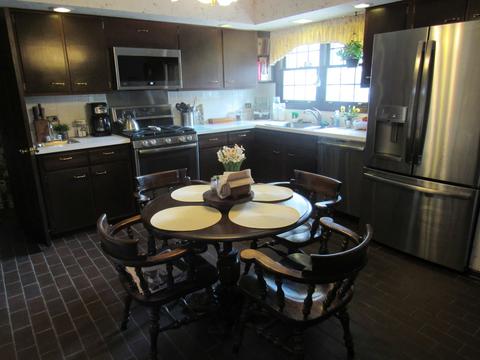 555 Avondale Ln, Hoffman Estates, IL 60169 photo 28