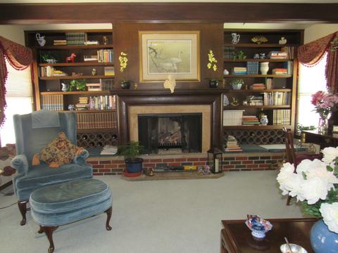 555 Avondale Ln, Hoffman Estates, IL 60169 photo 23