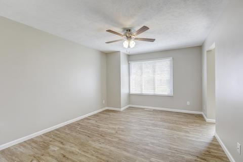 1713 King Dr #B, Normal, IL 61761 photo 6