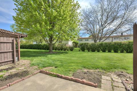 1713 King Dr #B, Normal, IL 61761 photo 24