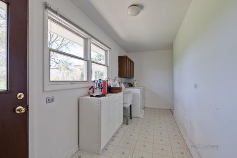 151 E Hillside Rd, Barrington, IL 60010 photo 15