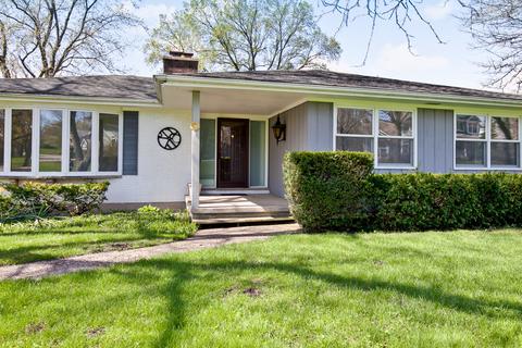 151 E Hillside Rd, Barrington, IL 60010 photo 2