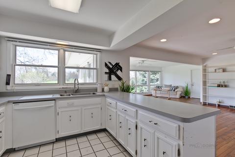 151 E Hillside Rd, Barrington, IL 60010 photo 7