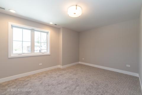 4635 Laurel Ave, Glenview, IL 60025 photo 16