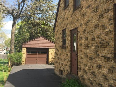 329 Orchard St, Elgin, IL 60123 photo 2