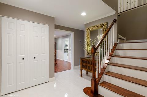 830 Roaring Brook Ln, Algonquin, IL 60102 photo 2
