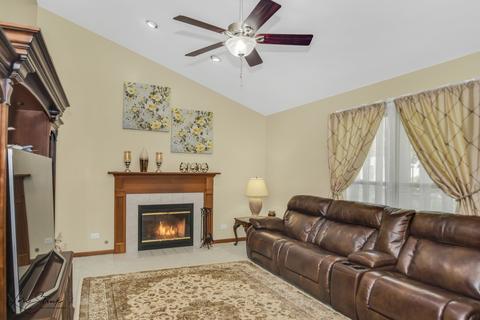 2000 Royal Blvd, Elgin, IL 60123 photo 13
