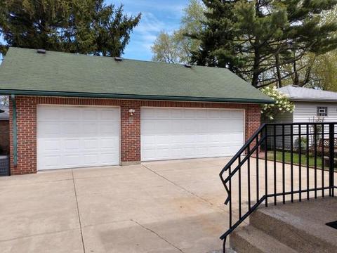 7504 W Douglas Ave, Summit, IL 60501 photo 2