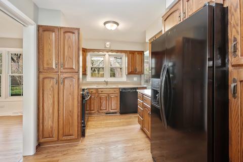 912 S Maple St, Mount Prospect, IL 60056 photo 6