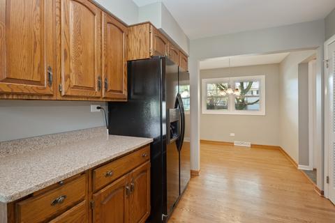 912 S Maple St, Mount Prospect, IL 60056 photo 7