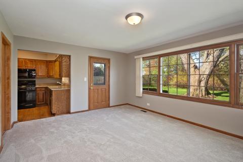 912 S Maple St, Mount Prospect, IL 60056 photo 9