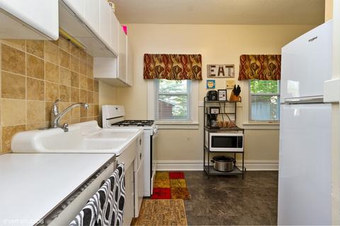 972 S Poplar Ave, Kankakee, IL 60901 photo 4