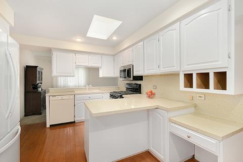 1045 Aspen St, Hoffman Estates, IL 60169 photo 11